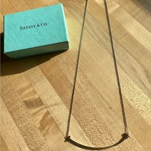 Tiffany & Co Smile T Necklace, Silver, large smile, great condition, authentic